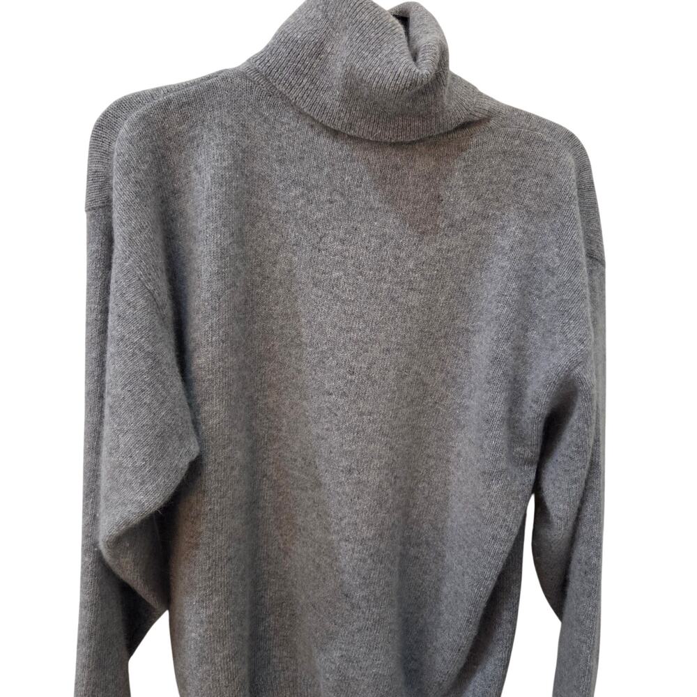 Luxury Yarns Women's Turtle Neck Sweater by Valerie Stevens, Size Large - Picture 7 of 7